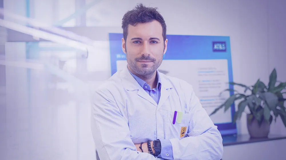 Christopher-Hermann_1000x562px